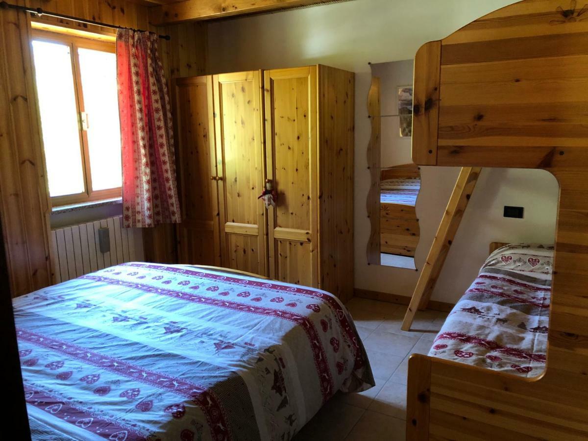 La Piana Appartamenti Alpe Devero Bagian luar foto